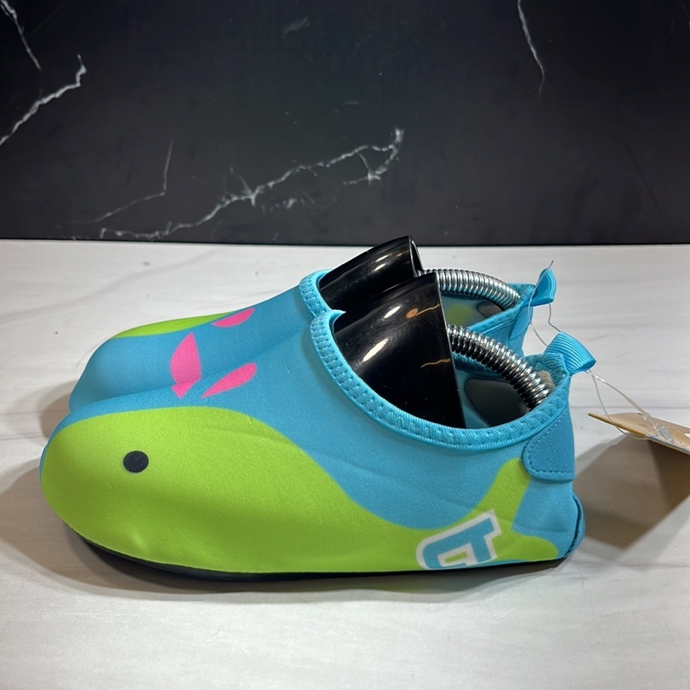 CT Girl’s Water Shoes Light Blue/Lime Green sz 13/1 - Picture 2 of 7